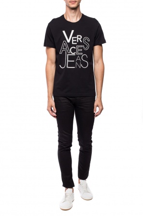 T-shirt with a logo print, zdjęcie 2 T-shirt with a logo print od Versace Jeans